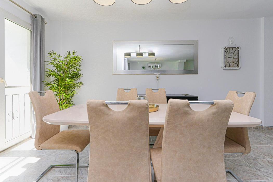Presidential Suite Villamartin Plaza Av Brisas 67 Alicante Bagian luar foto